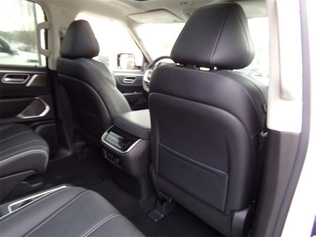 new 2025 INFINITI QX80 car, priced at $105,135