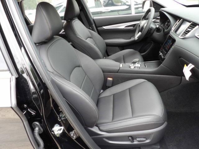 new 2025 INFINITI QX50 car