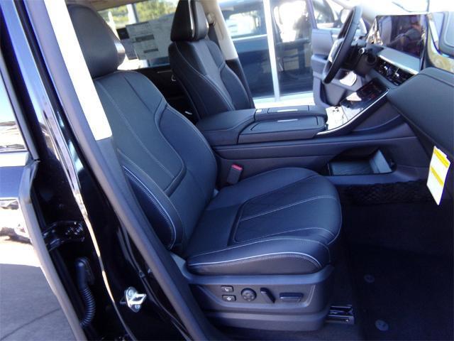 new 2025 INFINITI QX80 car, priced at $103,900