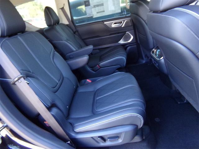 new 2025 INFINITI QX80 car, priced at $103,900