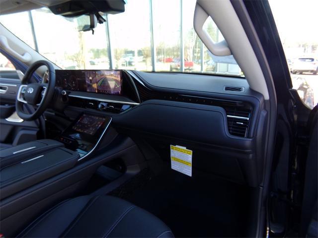 new 2025 INFINITI QX80 car, priced at $103,900