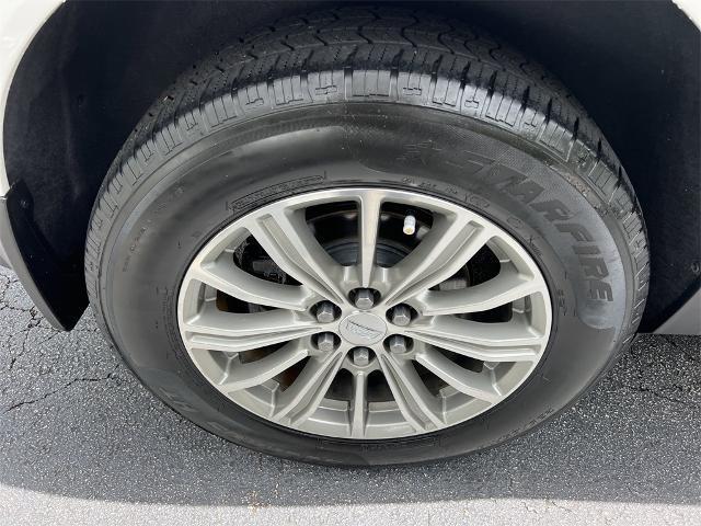 used 2018 Cadillac XT5 car, priced at $18,392