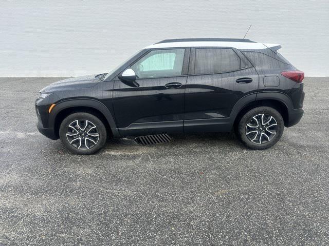 used 2023 Chevrolet TrailBlazer car, priced at $21,615