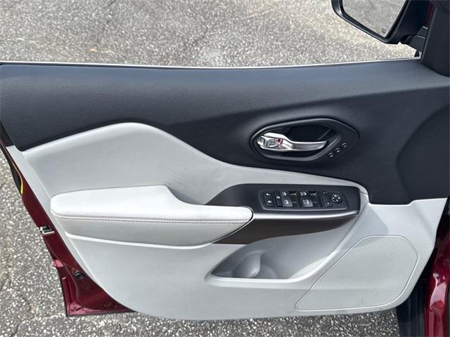 used 2019 Jeep Cherokee car, priced at $16,197