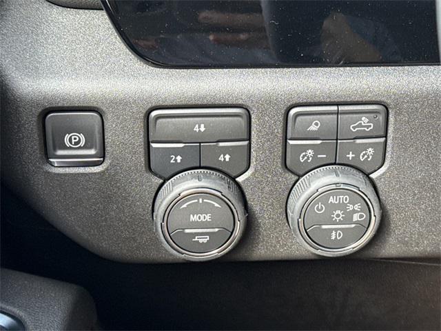 new 2025 Chevrolet Silverado 2500 car, priced at $66,997