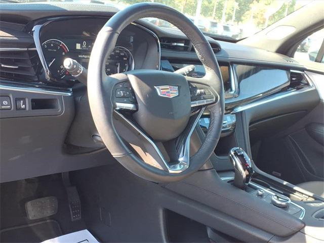 used 2025 Cadillac XT6 car, priced at $42,250