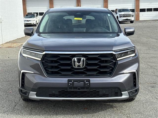 used 2025 Honda Pilot car, priced at $37,261