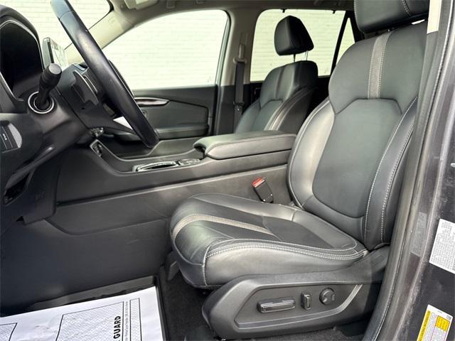 used 2025 Honda Pilot car, priced at $37,261