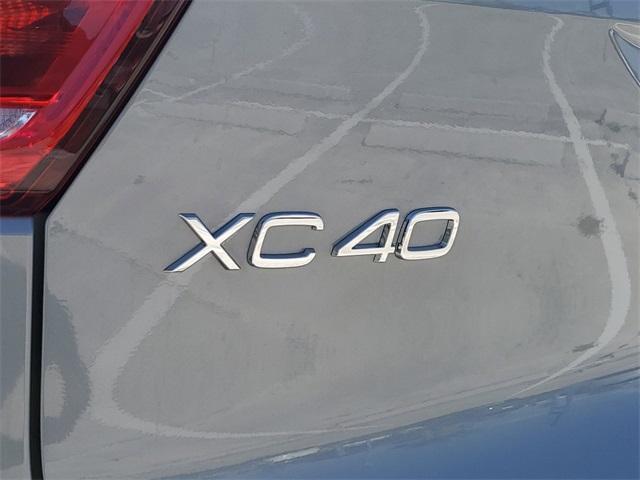 new 2025 Volvo XC40 car, priced at $51,695