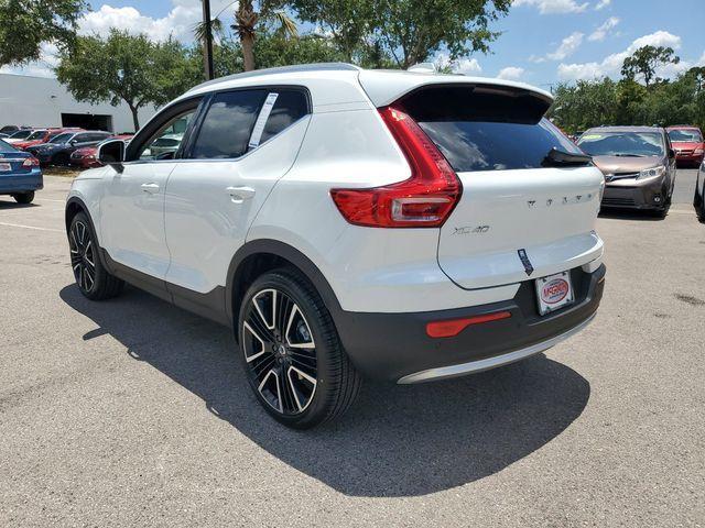 new 2024 Volvo XC40 car, priced at $55,270