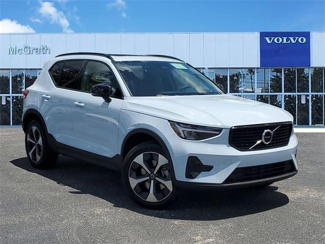 new 2024 Volvo XC40 car, priced at $45,960