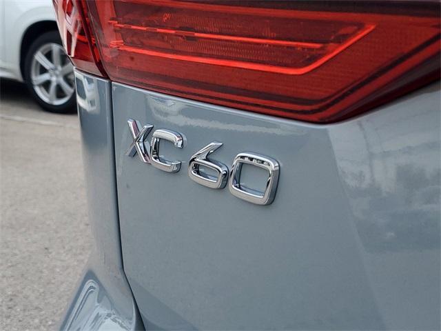 new 2025 Volvo XC60 car, priced at $55,335