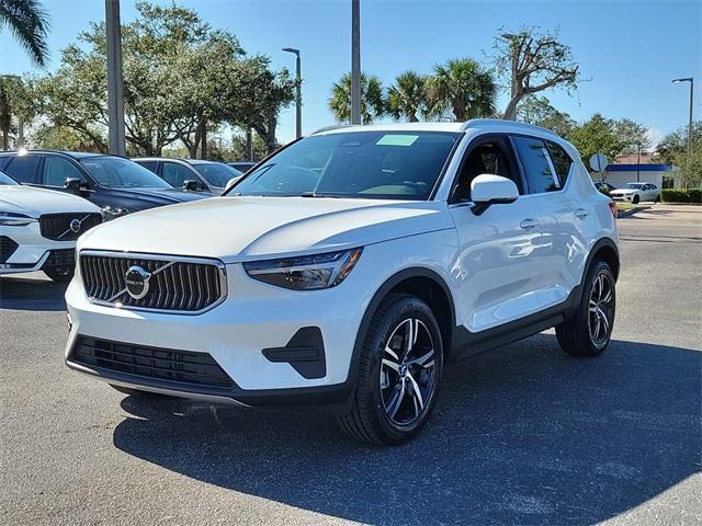 new 2025 Volvo XC40 car, priced at $43,045