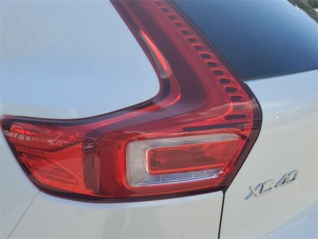 new 2025 Volvo XC40 car, priced at $47,020