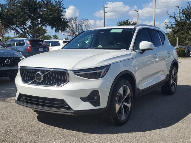 new 2025 Volvo XC40 car, priced at $47,020