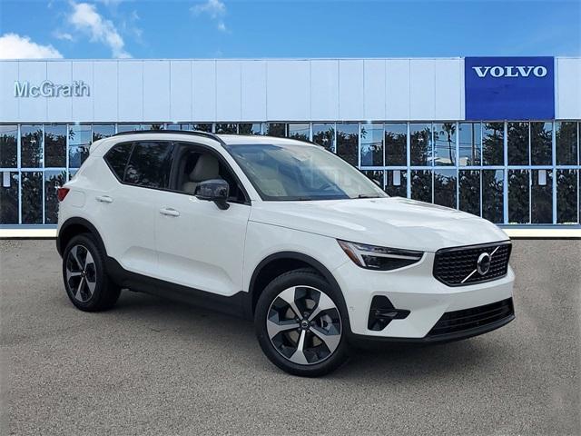 new 2025 Volvo XC40 car, priced at $48,315