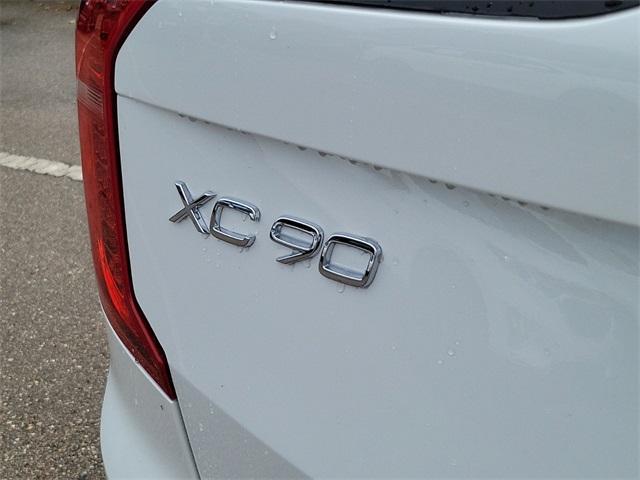 new 2025 Volvo XC90 car, priced at $65,970