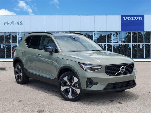 new 2025 Volvo XC40 car, priced at $46,795