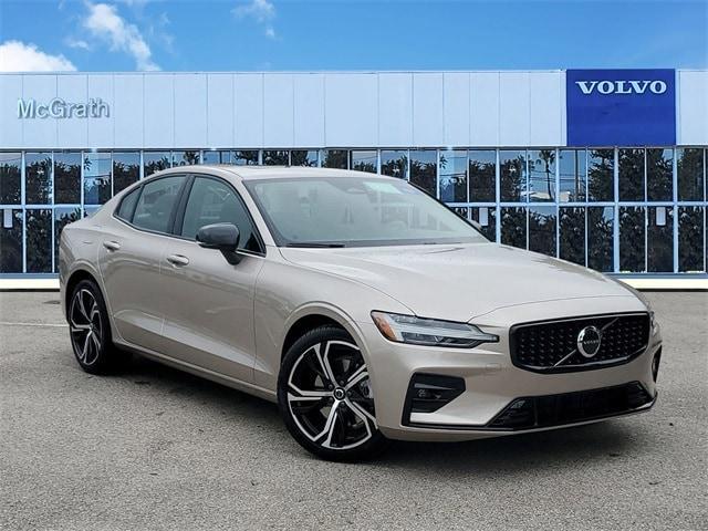 new 2024 Volvo S60 car, priced at $44,445