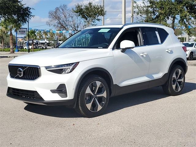 new 2025 Volvo XC40 car, priced at $46,795