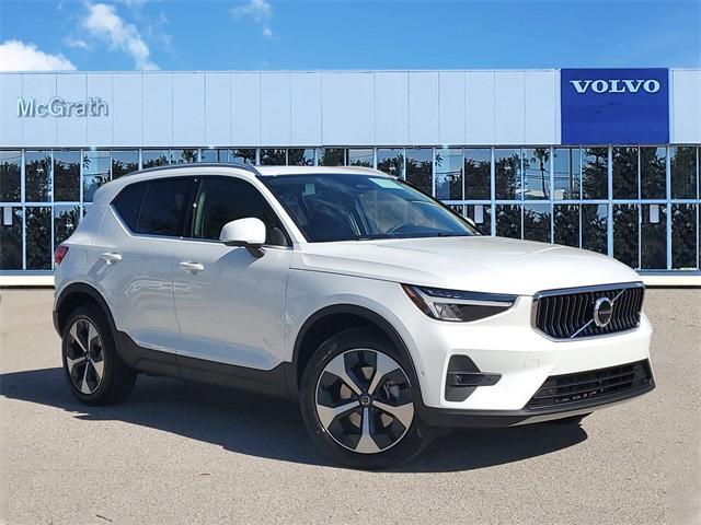 new 2025 Volvo XC40 car, priced at $46,795