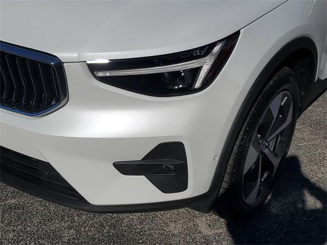 new 2025 Volvo XC40 car, priced at $48,315