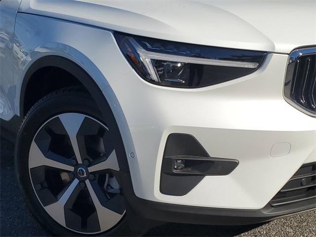 new 2025 Volvo XC40 car, priced at $48,315