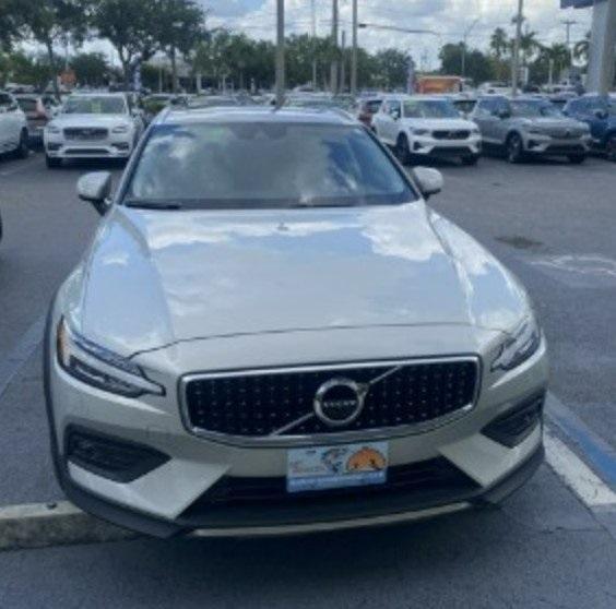 used 2020 Volvo V60 Cross Country car, priced at $31,691