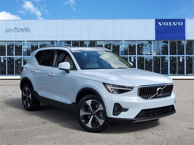 new 2025 Volvo XC40 car, priced at $47,415