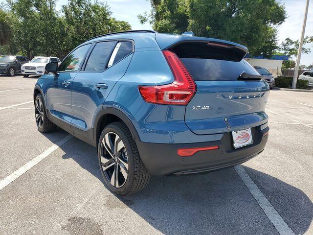 new 2024 Volvo XC40 car, priced at $49,450