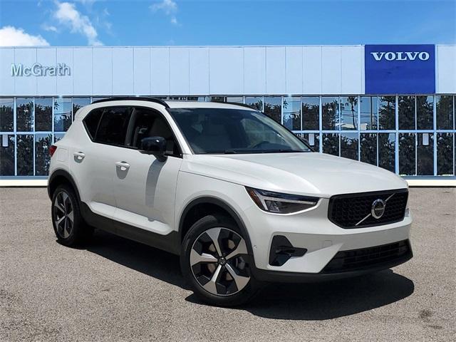 new 2024 Volvo XC40 car, priced at $46,995