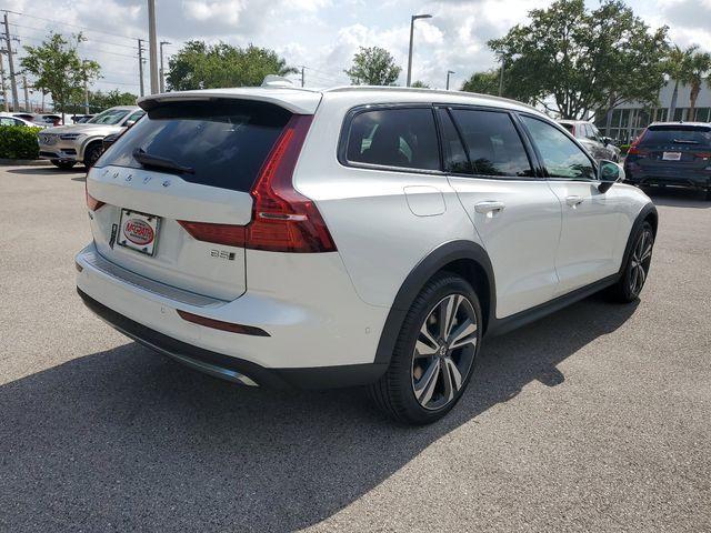 new 2024 Volvo V60 Cross Country car, priced at $56,680