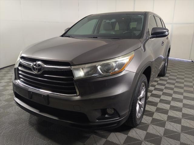 used 2016 Toyota Highlander car, priced at $19,795