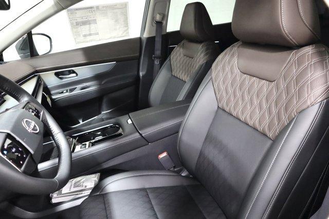 new 2025 Nissan Murano car, priced at $51,289