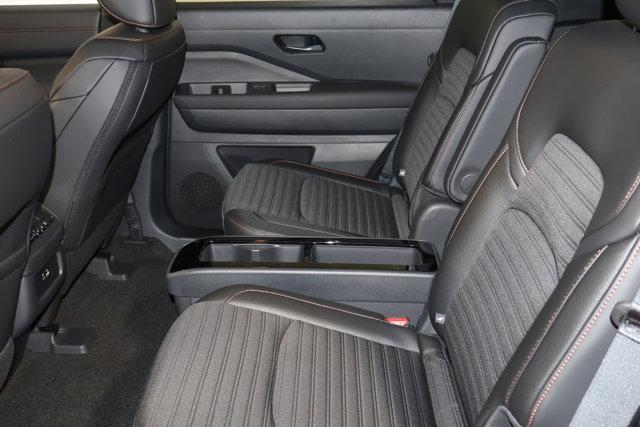 new 2025 Nissan Pathfinder car, priced at $43,338