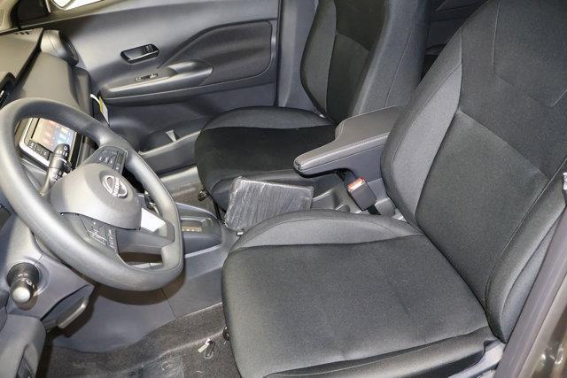 new 2025 Nissan Kicks Play car, priced at $22,347