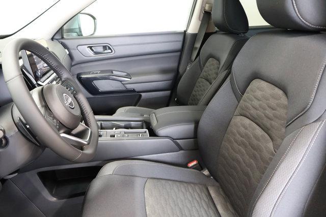 new 2025 Nissan Pathfinder car, priced at $39,887