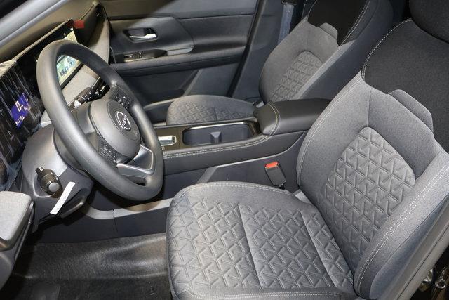 new 2025 Nissan Kicks car, priced at $26,555