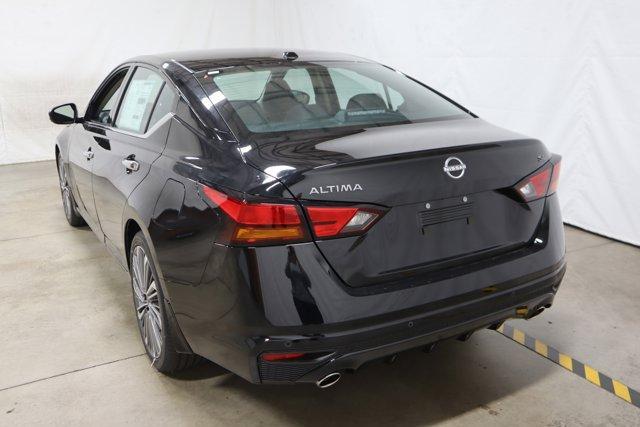 new 2025 Nissan Altima car, priced at $35,770