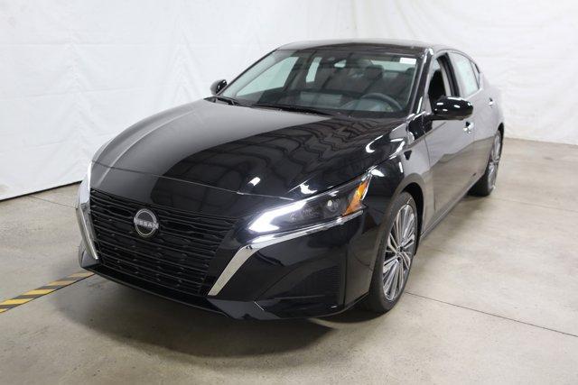 new 2025 Nissan Altima car, priced at $35,770