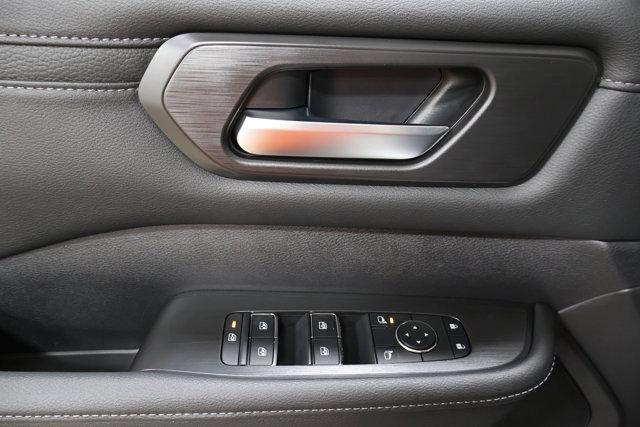 new 2025 Nissan Armada car, priced at $61,930