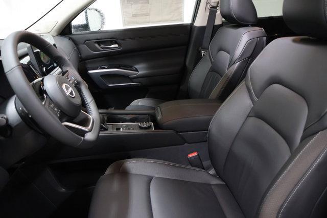 new 2025 Nissan Pathfinder car, priced at $46,559