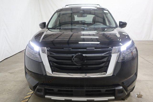 new 2025 Nissan Pathfinder car, priced at $45,014