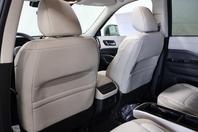 new 2025 Nissan Pathfinder car, priced at $47,200