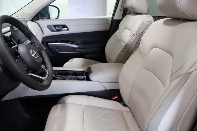 new 2025 Nissan Pathfinder car, priced at $47,200