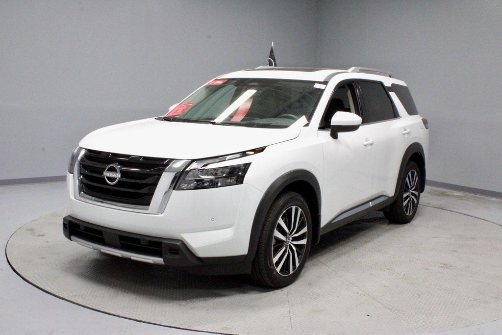 used 2025 Nissan Pathfinder car, priced at $44,389