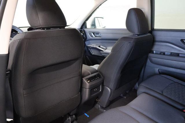 new 2025 Nissan Pathfinder car, priced at $39,886