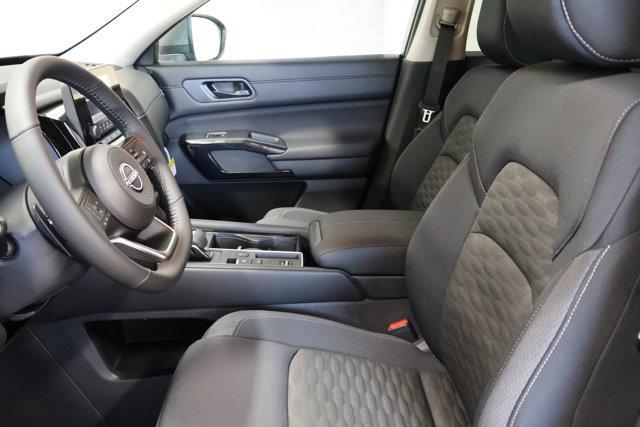new 2025 Nissan Pathfinder car, priced at $39,886