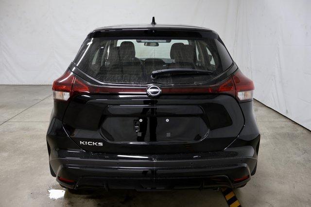 new 2025 Nissan Kicks Play car, priced at $22,347