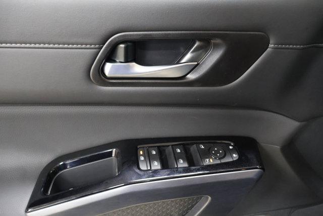 new 2025 Nissan Pathfinder car, priced at $45,000